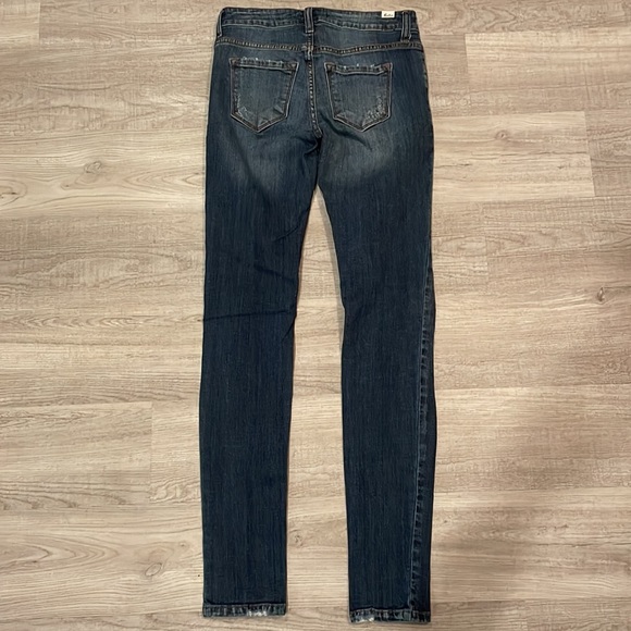 KanCan Estilo Distressed Skinny Jeans - Picture 5 of 10